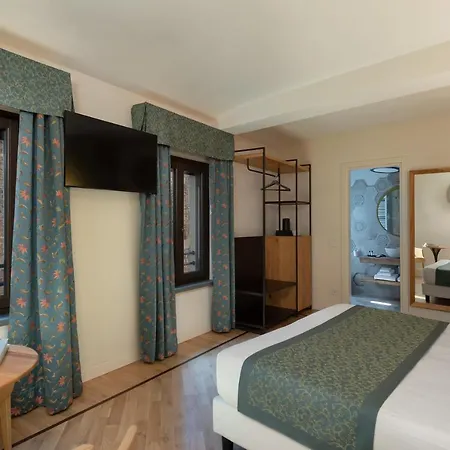 Ca Uberti Palace Hotel, Mantegnahotels ホテル マントヴァ