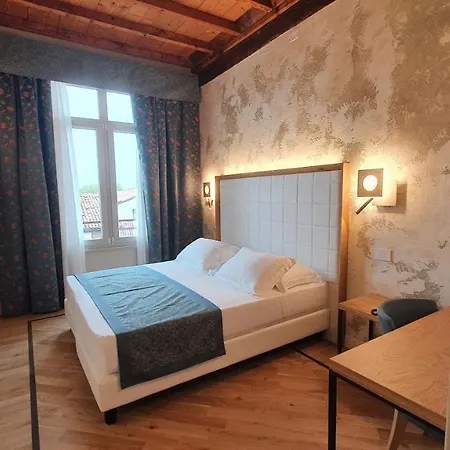 Ca Uberti Palace Hotel, Mantegnahotels فندق مانتوفا