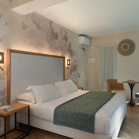 호텔 Ca Uberti Palace 4*