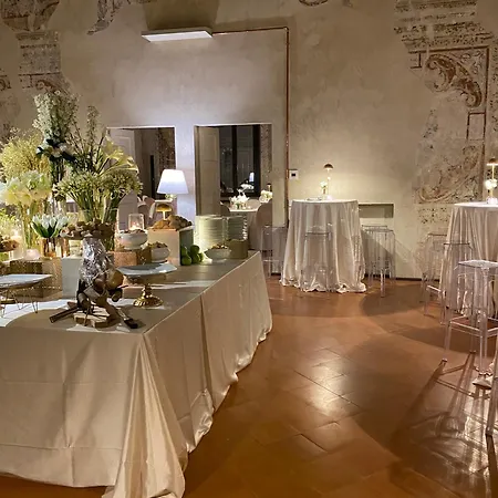 Ca Uberti Palace Hotel, Mantegnahotels Szálloda