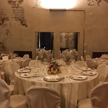 Ca Uberti Palace Hotel, Mantegnahotels 曼托瓦