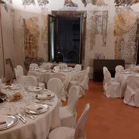 호텔 Ca Uberti Palace 4*