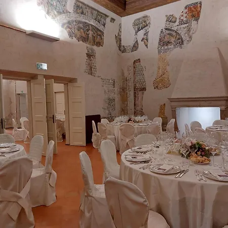 Ca Uberti Palace