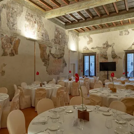 Ca Uberti Palace Hotel, Mantegnahotels 曼托瓦