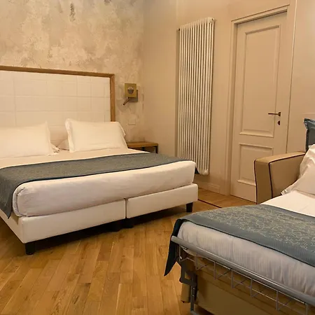 Ca Uberti Palace Hotel, Mantegnahotels מלון מאנטובה