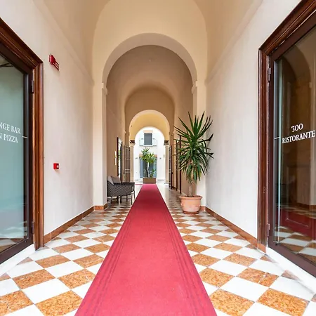 Ca Uberti Palace Hotel, Mantegnahotels فندق مانتوفا