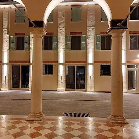 Hotel Cà Uberti Palace Hotel, Mantegnahotels Mantoue