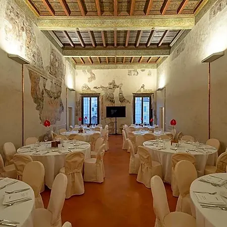 Cà Uberti Palace Hotel, Mantegnahotels 4* Mantoue
