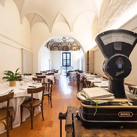 فندق Ca Uberti Palace Hotel, Mantegnahotels مانتوفا