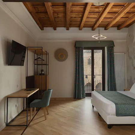Ca Uberti Palace Hotel, Mantegnahotels فندق مانتوفا