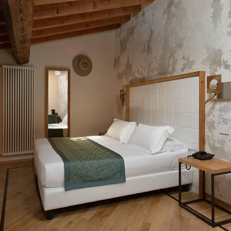 Ca Uberti Palace Hotel, Mantegnahotels 4* Mantova