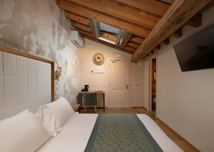 Ca Uberti Palace Hotel, Mantegnahotels Hotell 4*